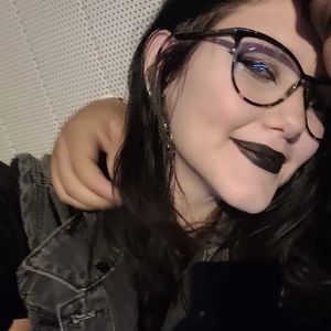 Meet your Posher, Kaylie